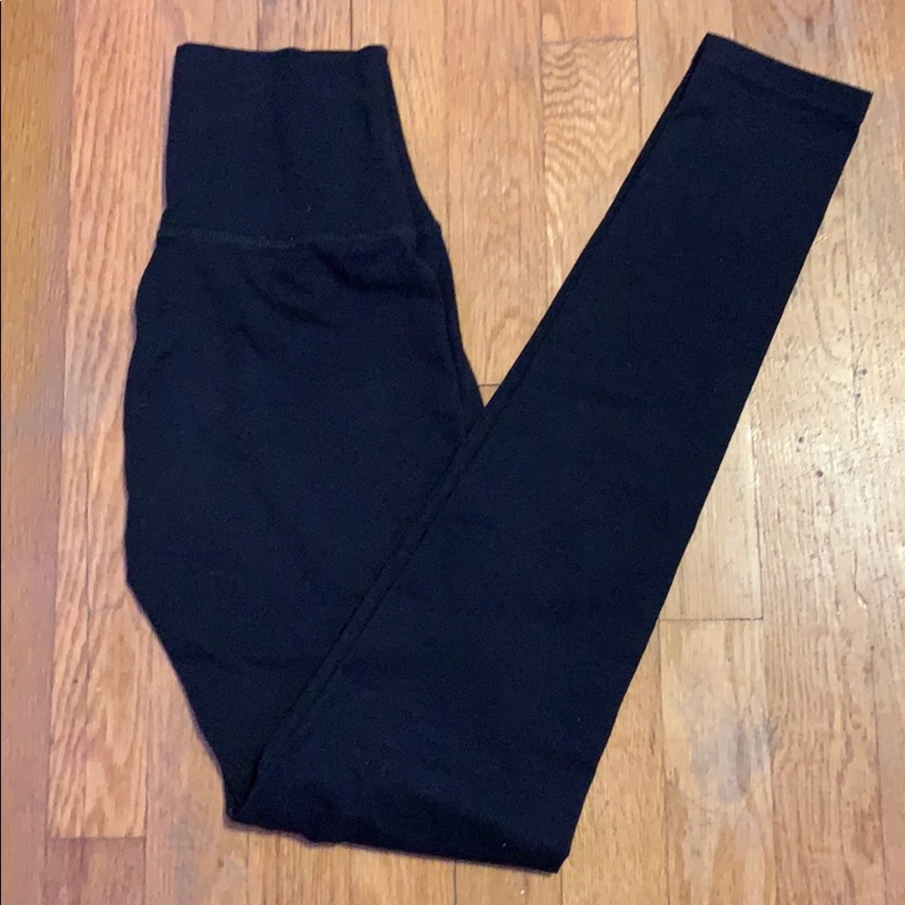 black aerie leggings!!!